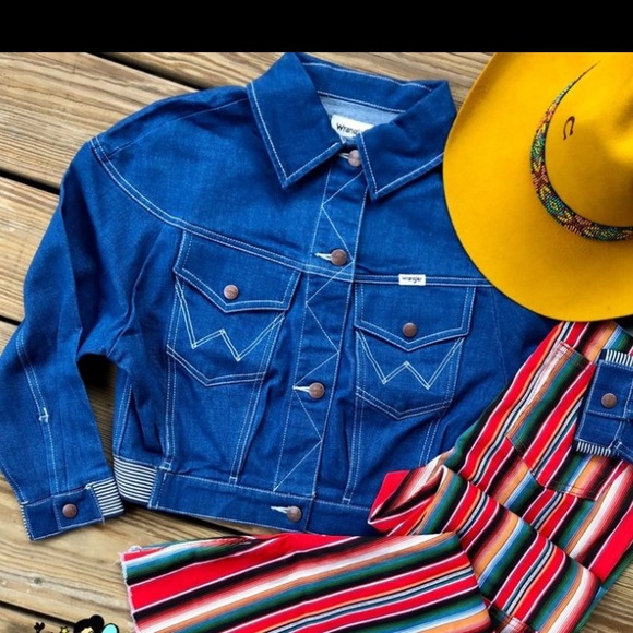 Wrangler Jackets & Blazers - Wrangler denim crop jean jacket